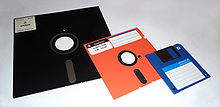 220px-floppy_disk_2009_g1